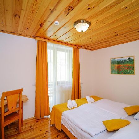 Alpenhaus Kazbegi Hotel & Restaurant Экстерьер фото