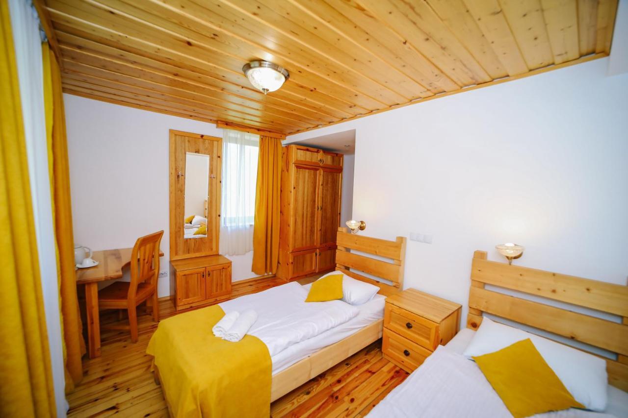 Alpenhaus Kazbegi Hotel & Restaurant Экстерьер фото