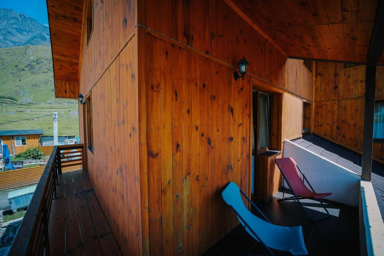 Alpenhaus Kazbegi Hotel & Restaurant Экстерьер фото