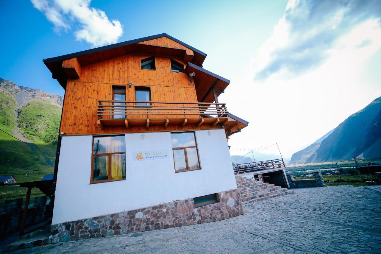 ALPENHAUS KAZBEGI HOTEL & RESTAURANT КАЗБЕГИ 3* (Грузия) - от 5536 RUB |  NOCHI