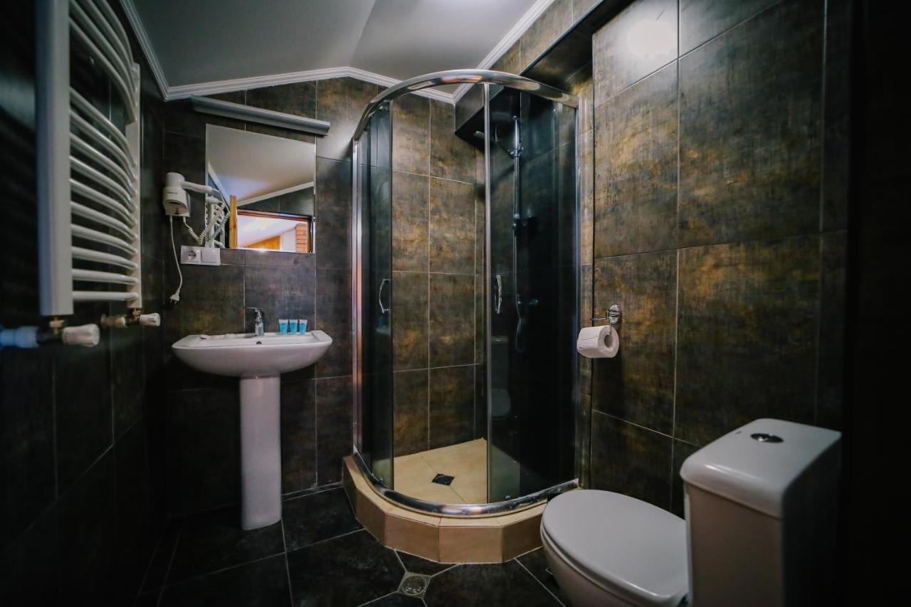 Alpenhaus Kazbegi Hotel & Restaurant Экстерьер фото