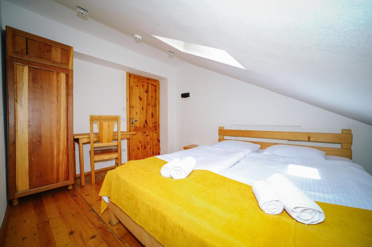 Alpenhaus Kazbegi Hotel & Restaurant Экстерьер фото