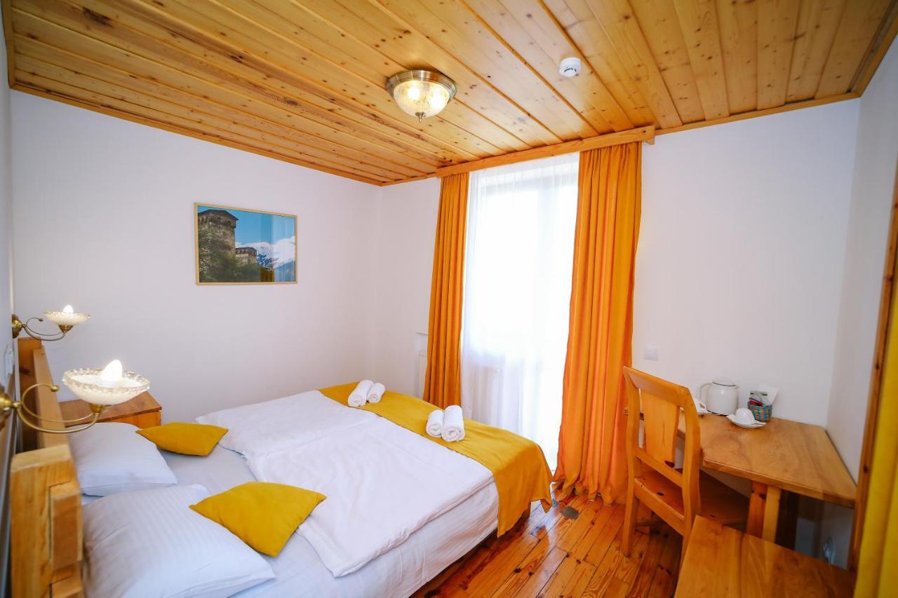 Alpenhaus Kazbegi Hotel & Restaurant Экстерьер фото